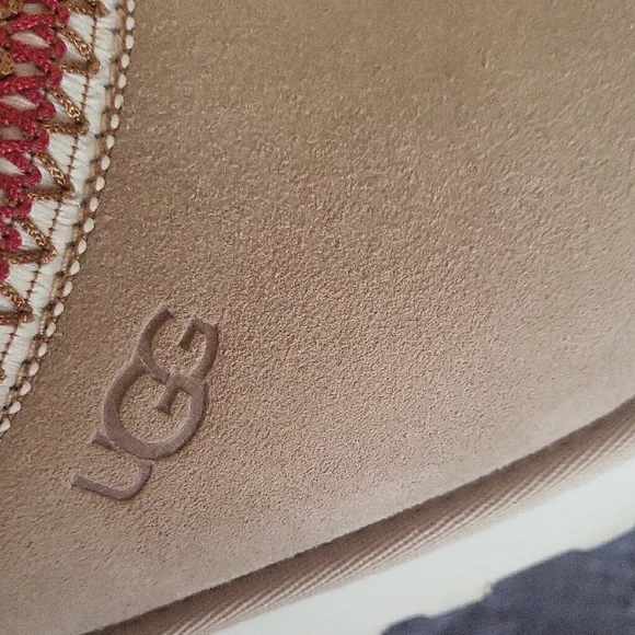 UGG Tan Slippers with Red Accent - Picture 5 of 6